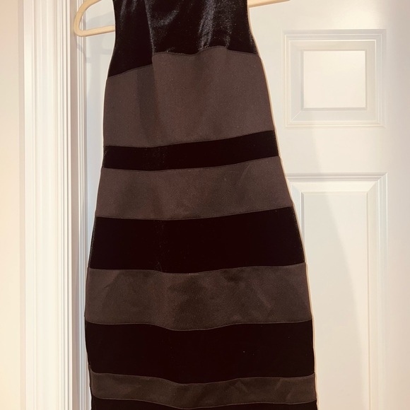 Tommy Hilfiger size 8 little black dress with velvet stripes - Picture 4 of 8